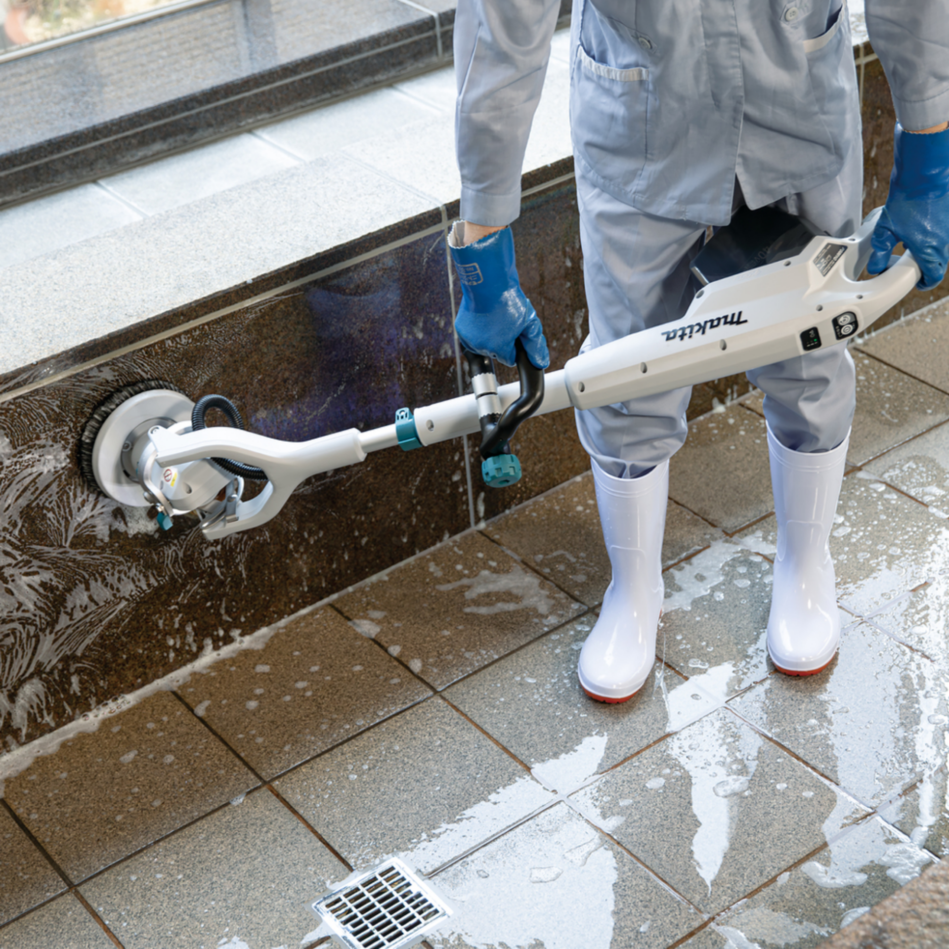 Herstellingen en onderhoud van professionele schoonmaakmachines